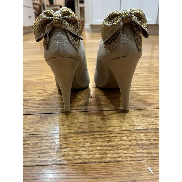 Women's Rampage Heels 8.5 Normina" Pump Pale Gold Fabric Back Bow 4.5" High - Picture 3 of 13
